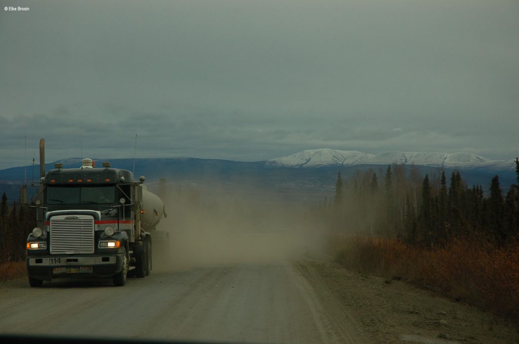 Elke-Brosin-Fairwell-Travel-Alaska-Reisen-Alaskas-Polarkreis-überquert-Dalton-Highway